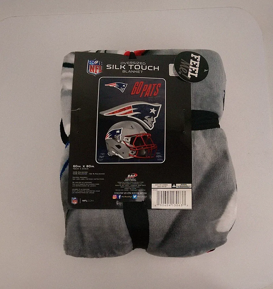Official Licensed NFL Bedding Queen Size Blanket 60 x 80 in New England Patriots