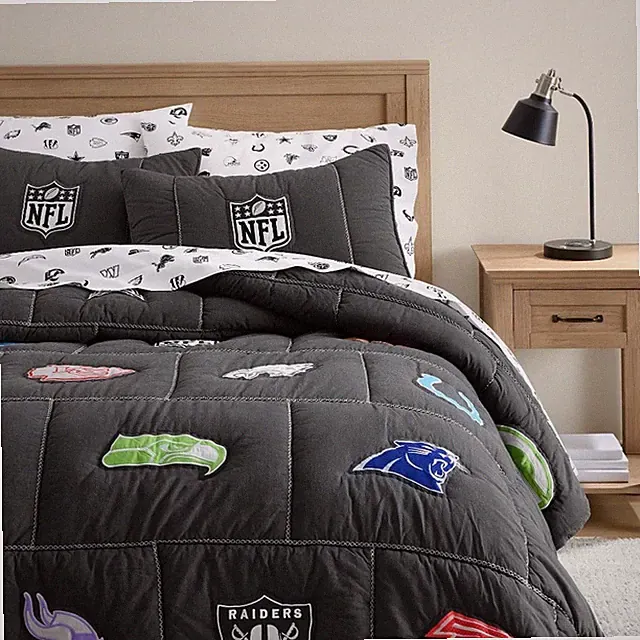 Pottery Barn NFL Brights Quilt Twin / Twin XL Football Team Logos Bedding NWT